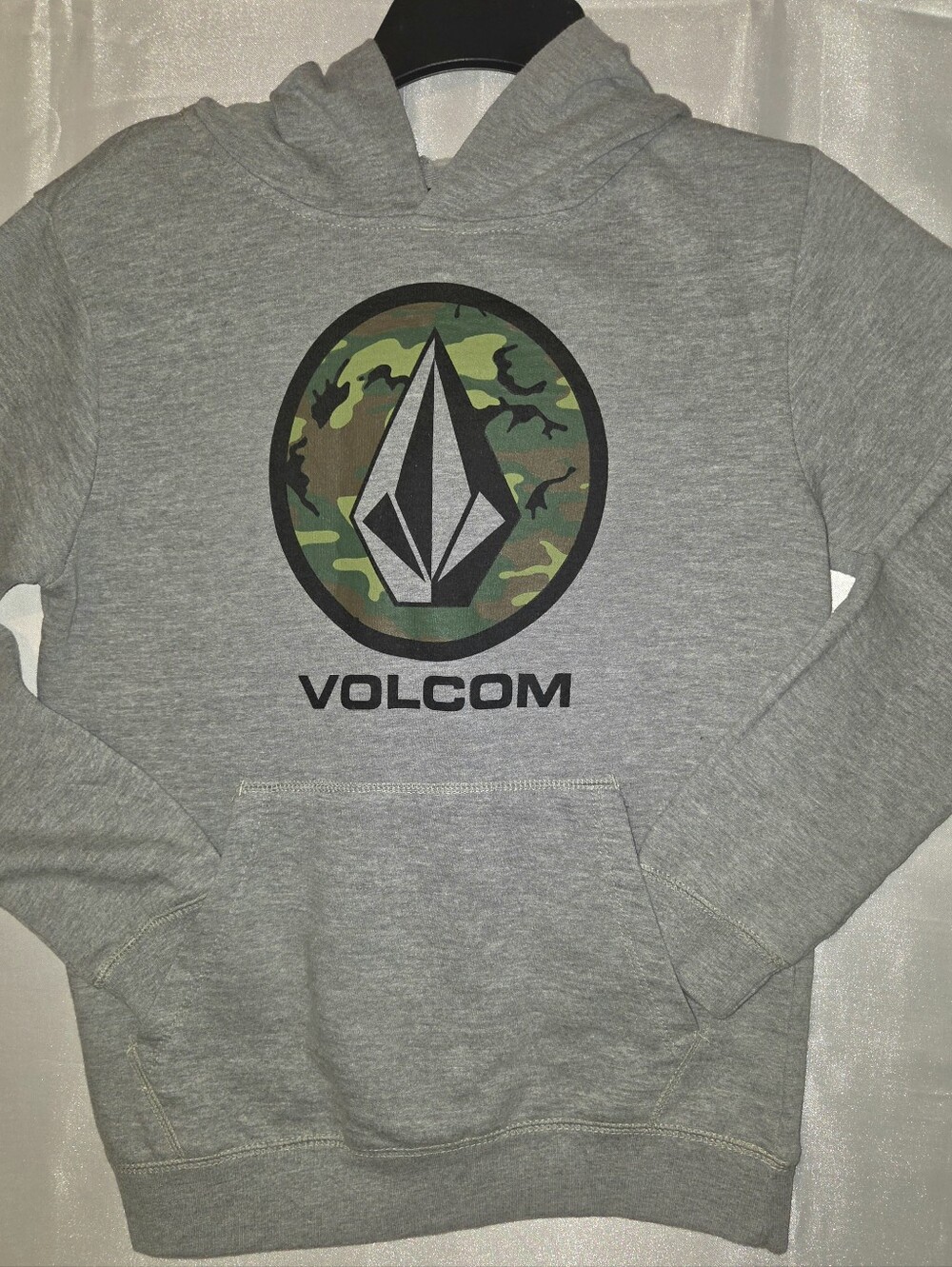 Volcom Gray Crewneck Hoodie with Camouflage Logo. L